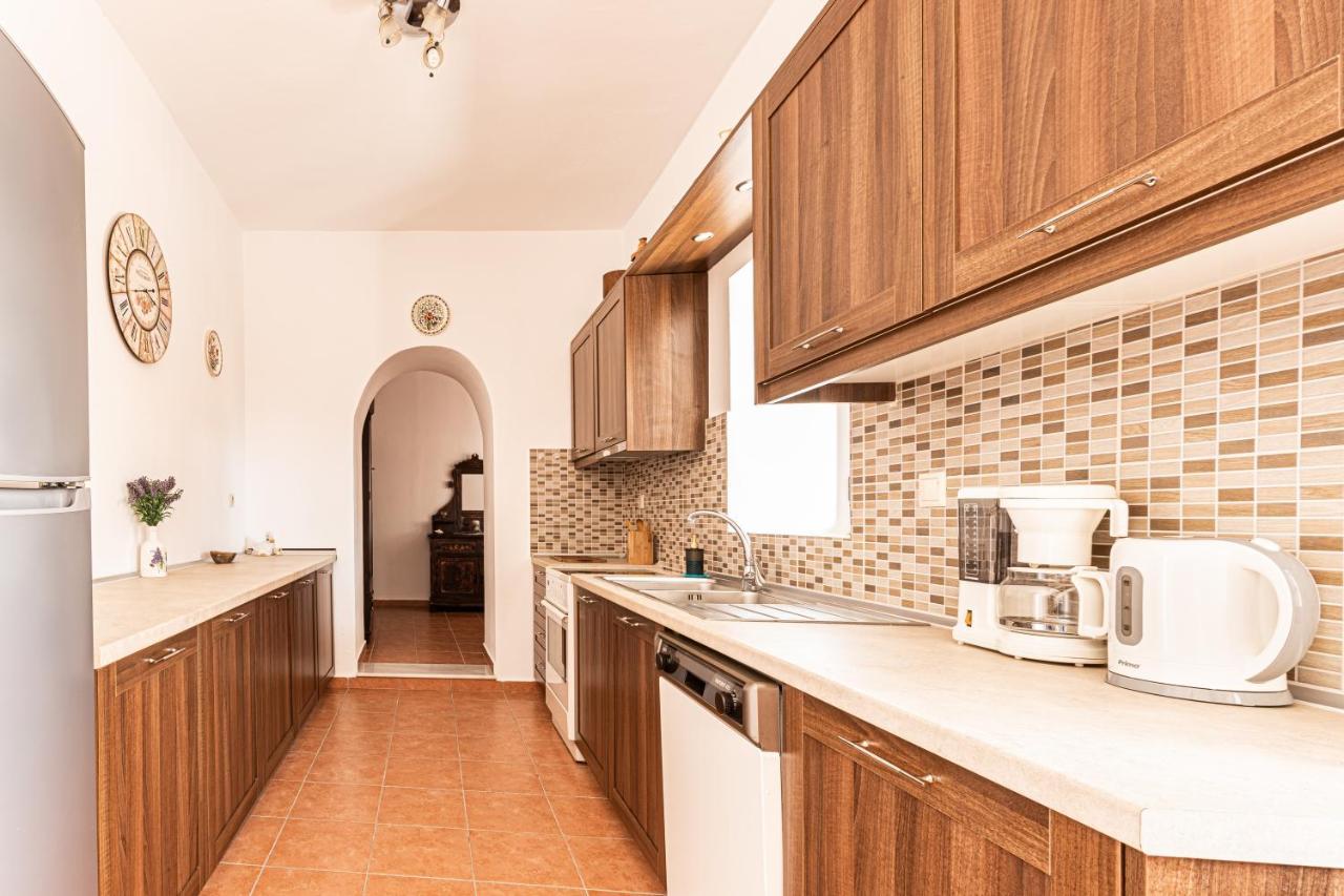 Holiday home Casa Theoni *